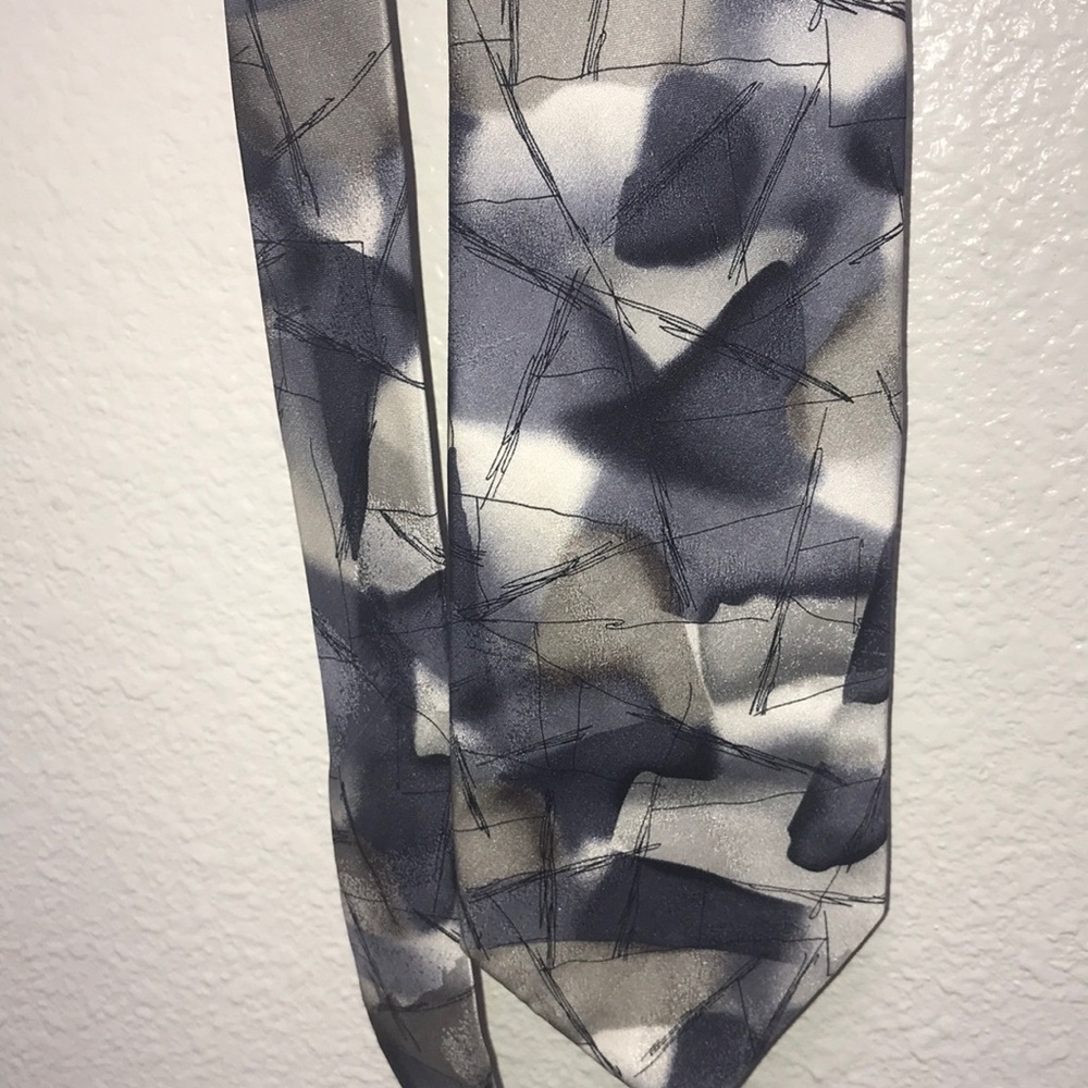 J. Garcia Men’s The Blue Iceberg Coll. 54 Abstract Silver Charcoal Silk Tie